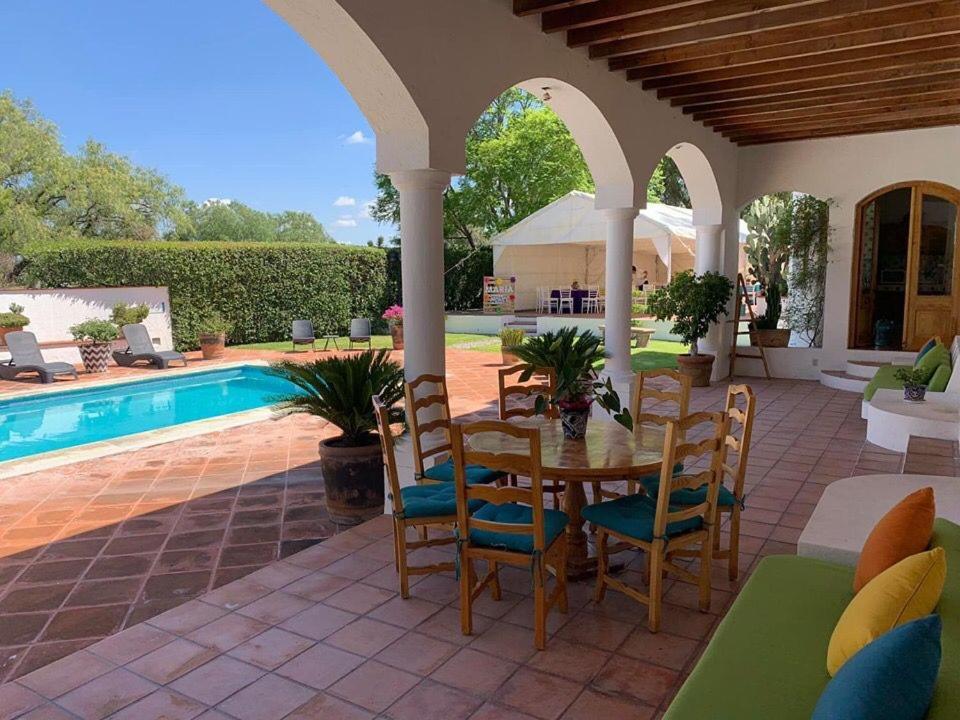 La Casona De Los Colibries El Pueblito  Eksteriør bilde