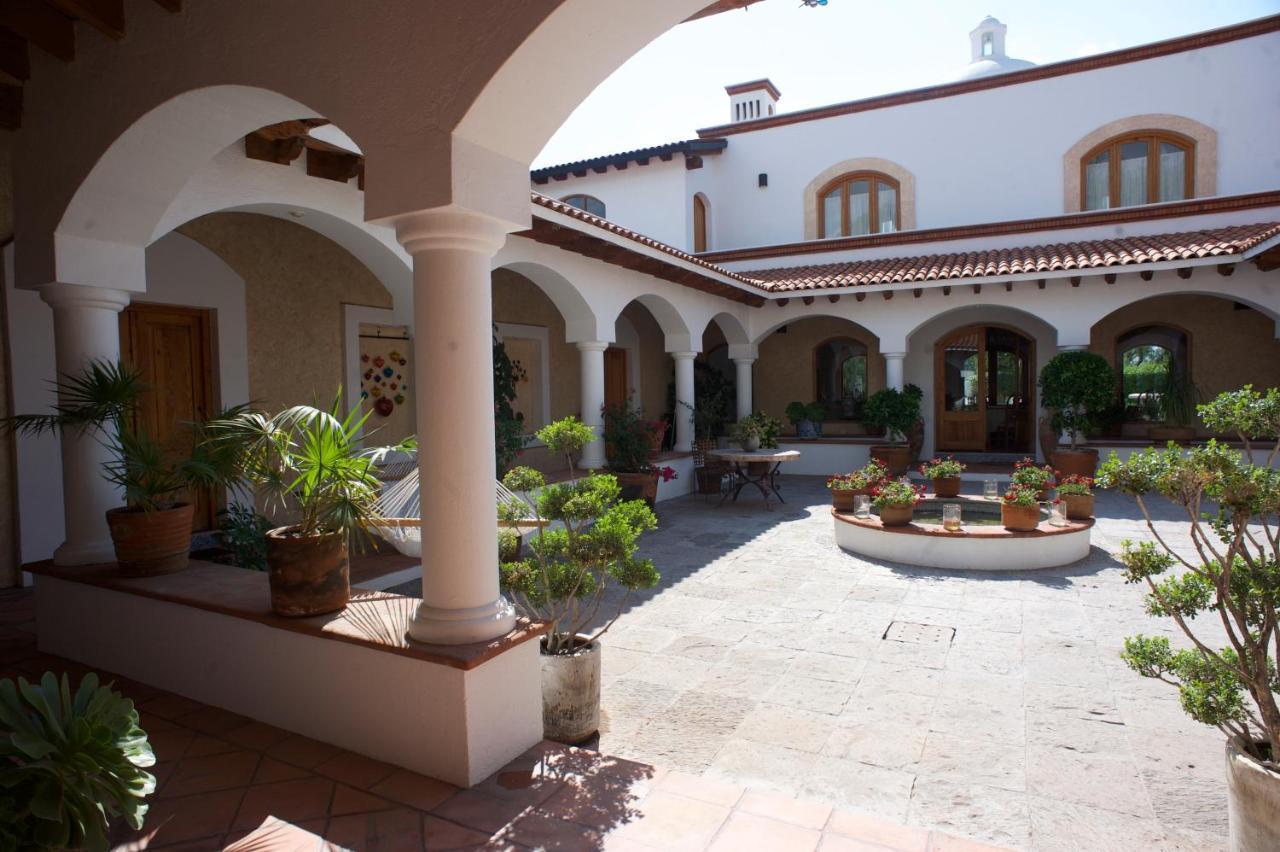 La Casona De Los Colibries El Pueblito  Eksteriør bilde